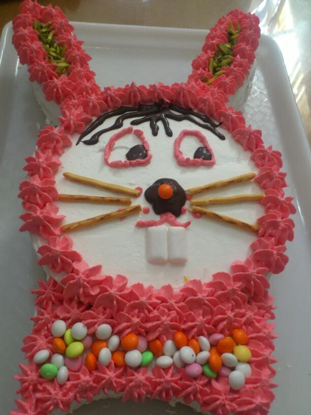 کیک اسفنجی به شکل خرگوش