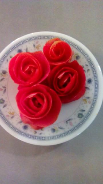 گلهای گوجه ای