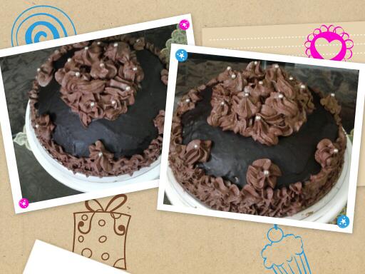 عکس کیک اسفنجی با رویه خامه و شکلات