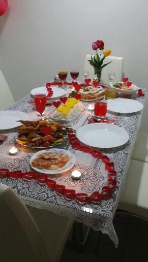 میز شام روز عشق 