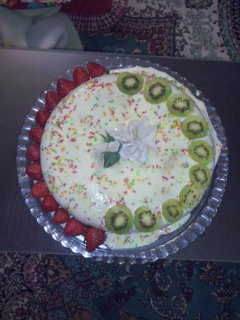 کیک خامه ای میوه ای
