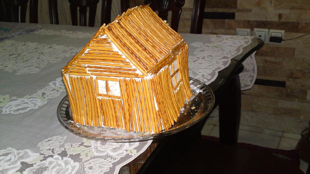 کیک با طرح کلبه چوبی