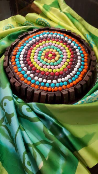 عکس کیک شکلاتی با رویه موکا