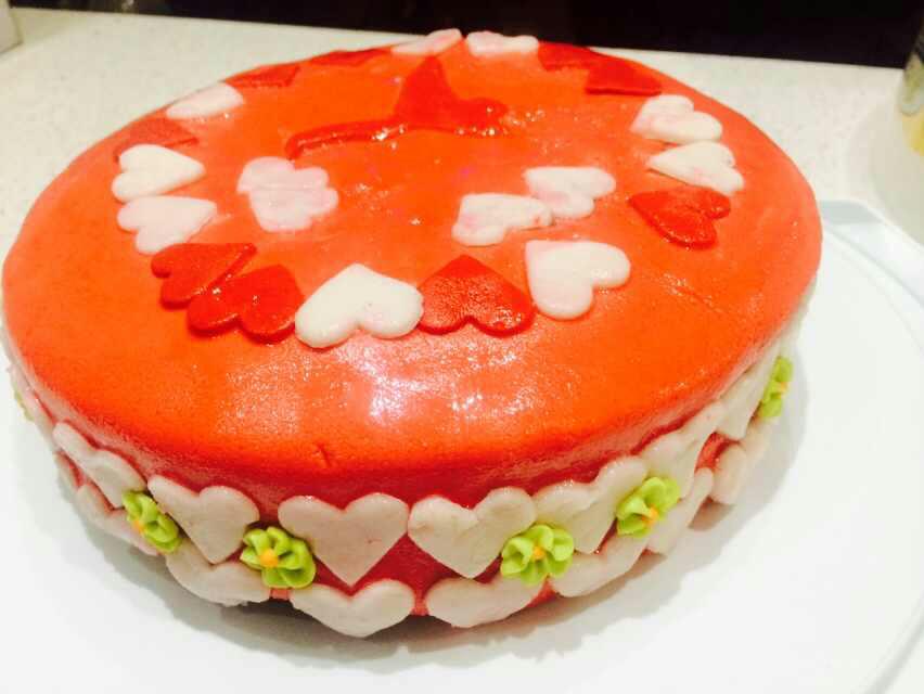 عکس کیک روز ولنتاین با خمیر فوندات 