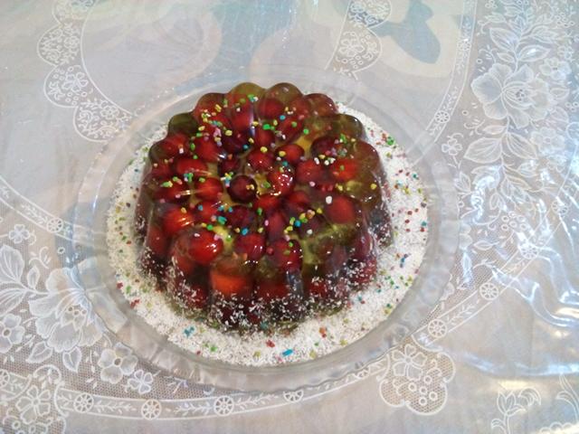 عکس کیک ژله میوه ای با گیلاس 