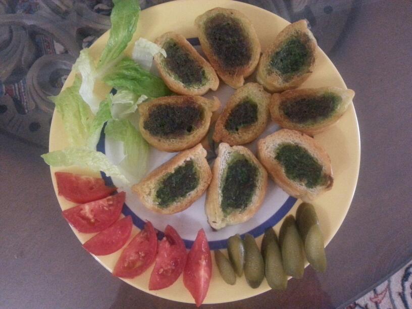 عکس کوکو سبزی در نان باگت