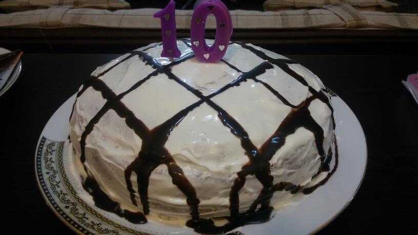 کیک رو به مناسبت سالگرد ازدواجمون درست کردم