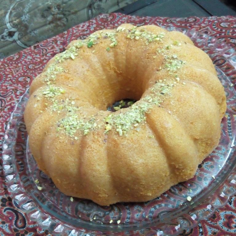 عکس کیک زعفرونی