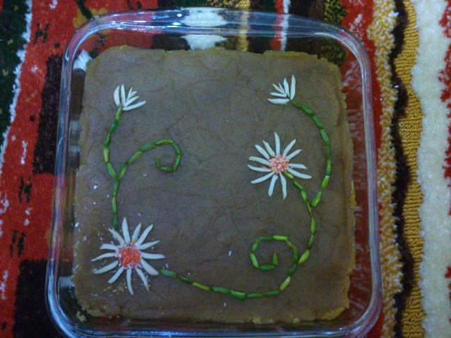 عکس حلوای آرد گندم