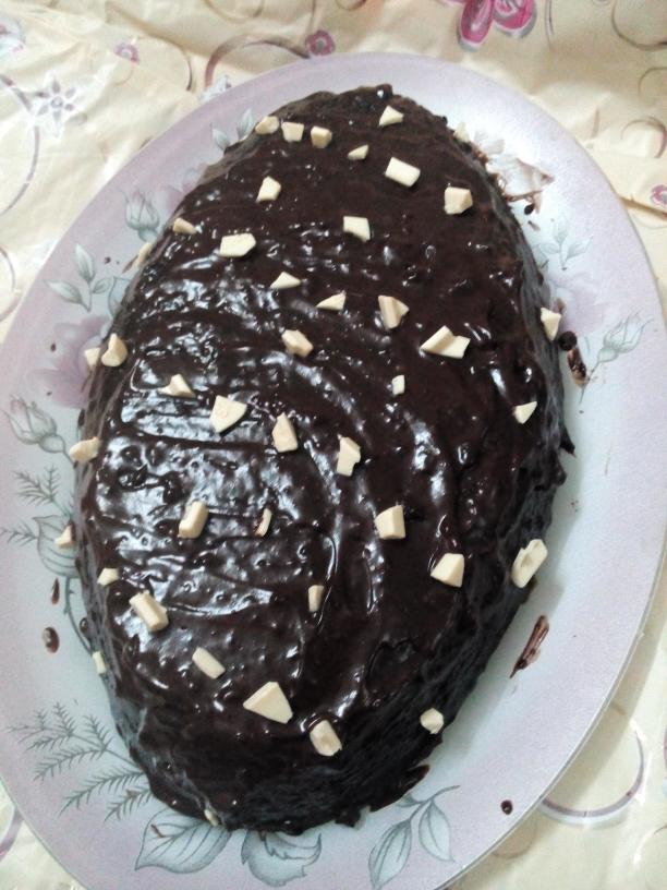 عکس کیک شکلاتی با مغز بادام زمینی