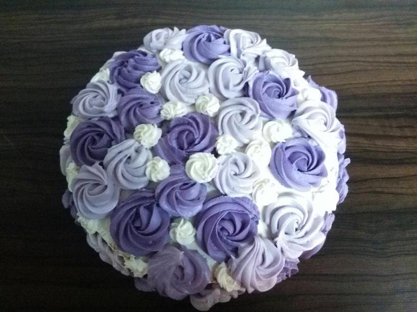 عکس اولین کیک شکوفه من