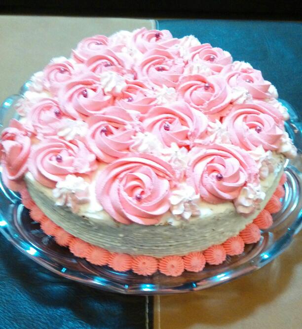 عکس کیک باتزیین شکوفه