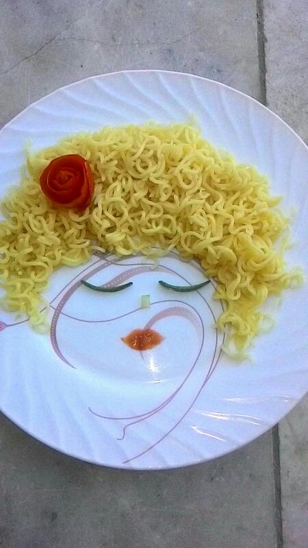 عکس اسپاگتی با سیر، فلفل و لیمو
