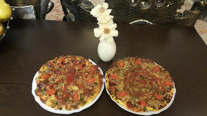 عکس پیتزا گوشت و مرغ با خمیر جادویی