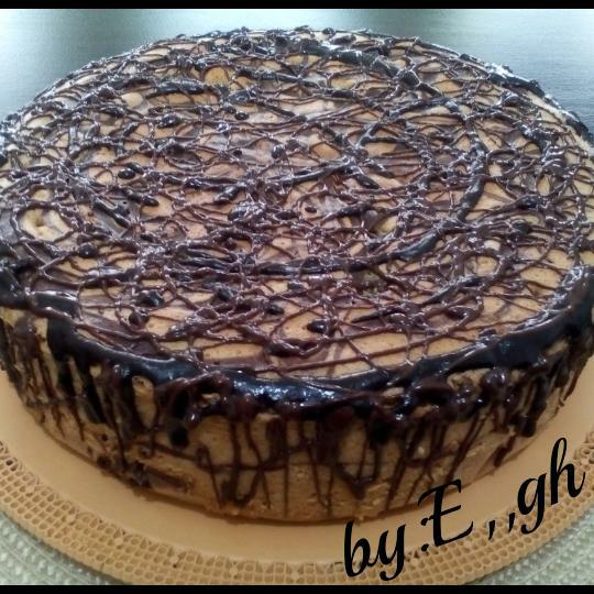 عکس کیک اسفنجی با لایه شکلاتی