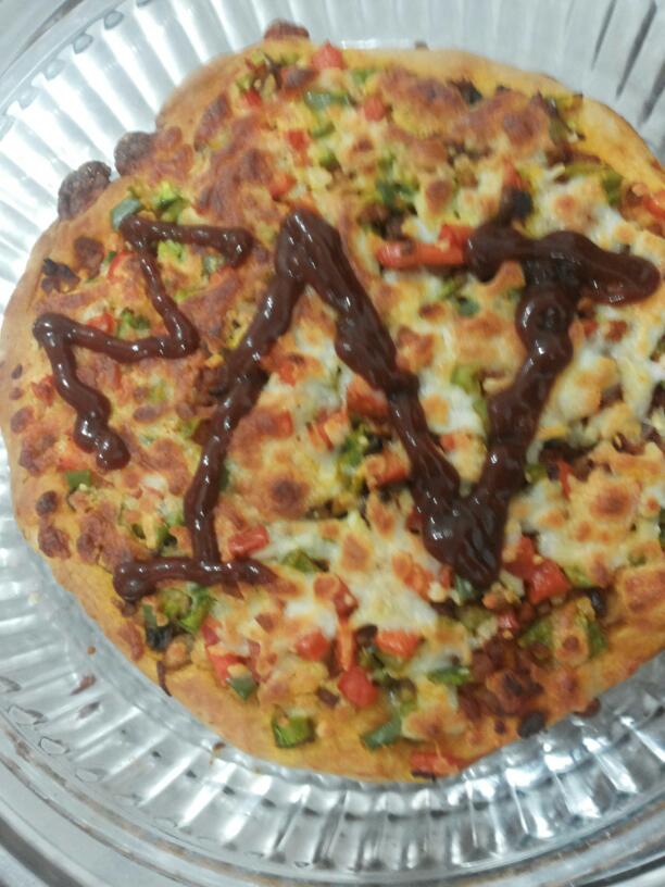 عکس پیتزا با سویا و قارچ