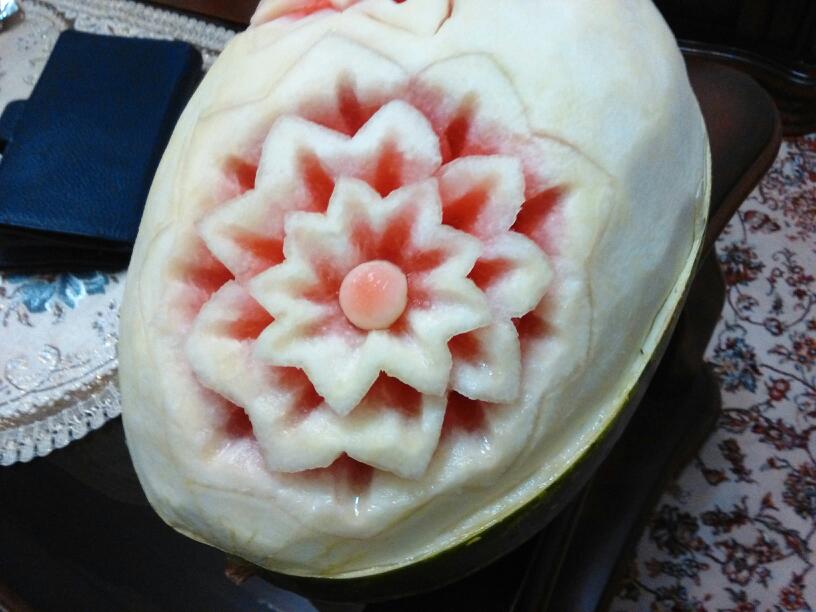 حکاکی روی هندوانه 
