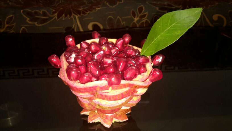 عکس سبد انار شب یلدا