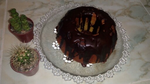 کیک موز با روکش شکلات