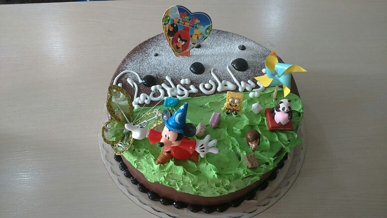 عکس کیک اسفنجی با رویه شکلات