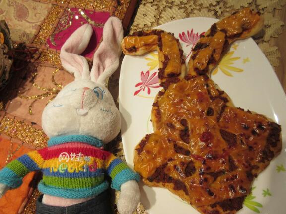 عکس پیتزای خرگوشی برای پسرم که عاشق پیتزاست 