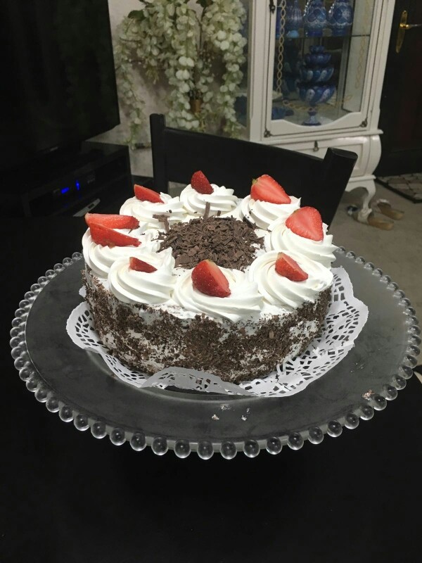 عکس کیک شکلاتی با روکش خامه