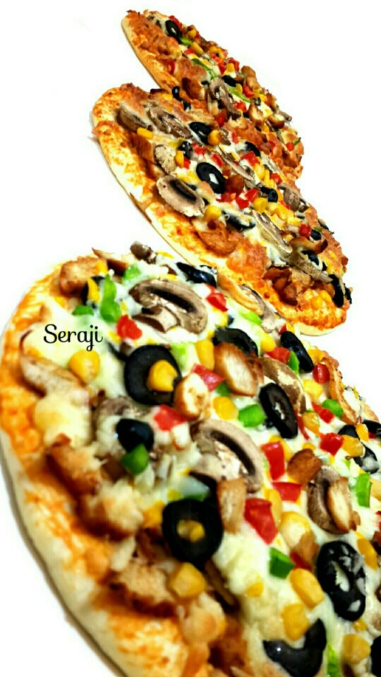 عکس پیتزا مرغ و قارچ (کاری)