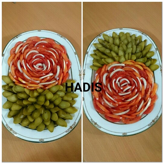 عکس تزیین گوجه و خیار شور 