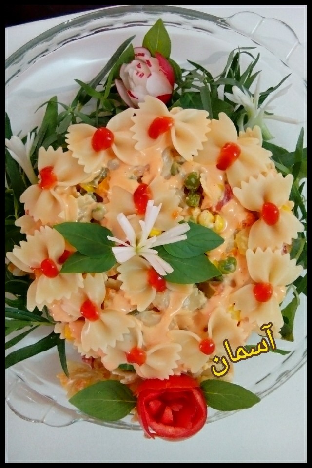 عکس سالاد ماکارونی با سبزیجات