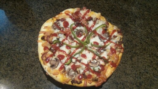 عکس  پیتزا گوشت و قارچ