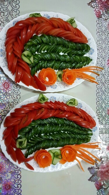 عکس سالاد ساده گوجه و خیار 