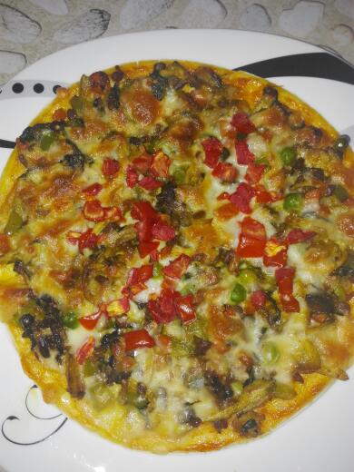 پیتزا ی مرغ و سبزیجات