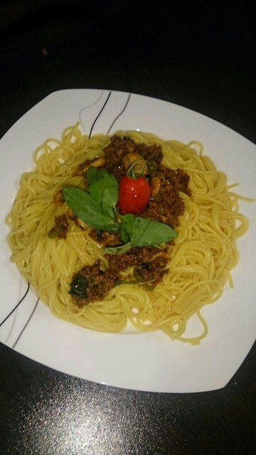 عکس اسپاگتی با سس سبزیجات 