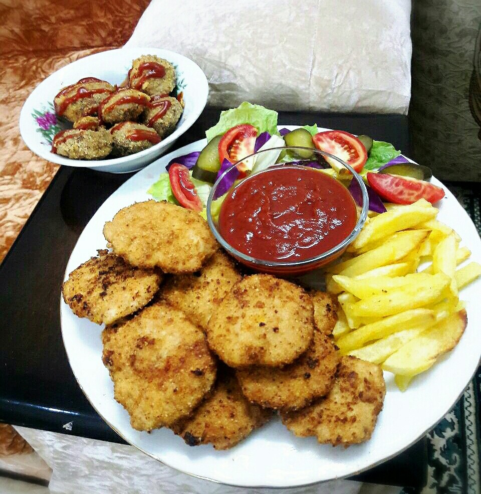عکس ناگت مرغ و قارچ سوخاری