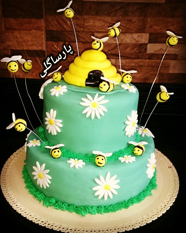 عکس کیک اسفنجی (کیک تولد با تم زنبور عسل) 
