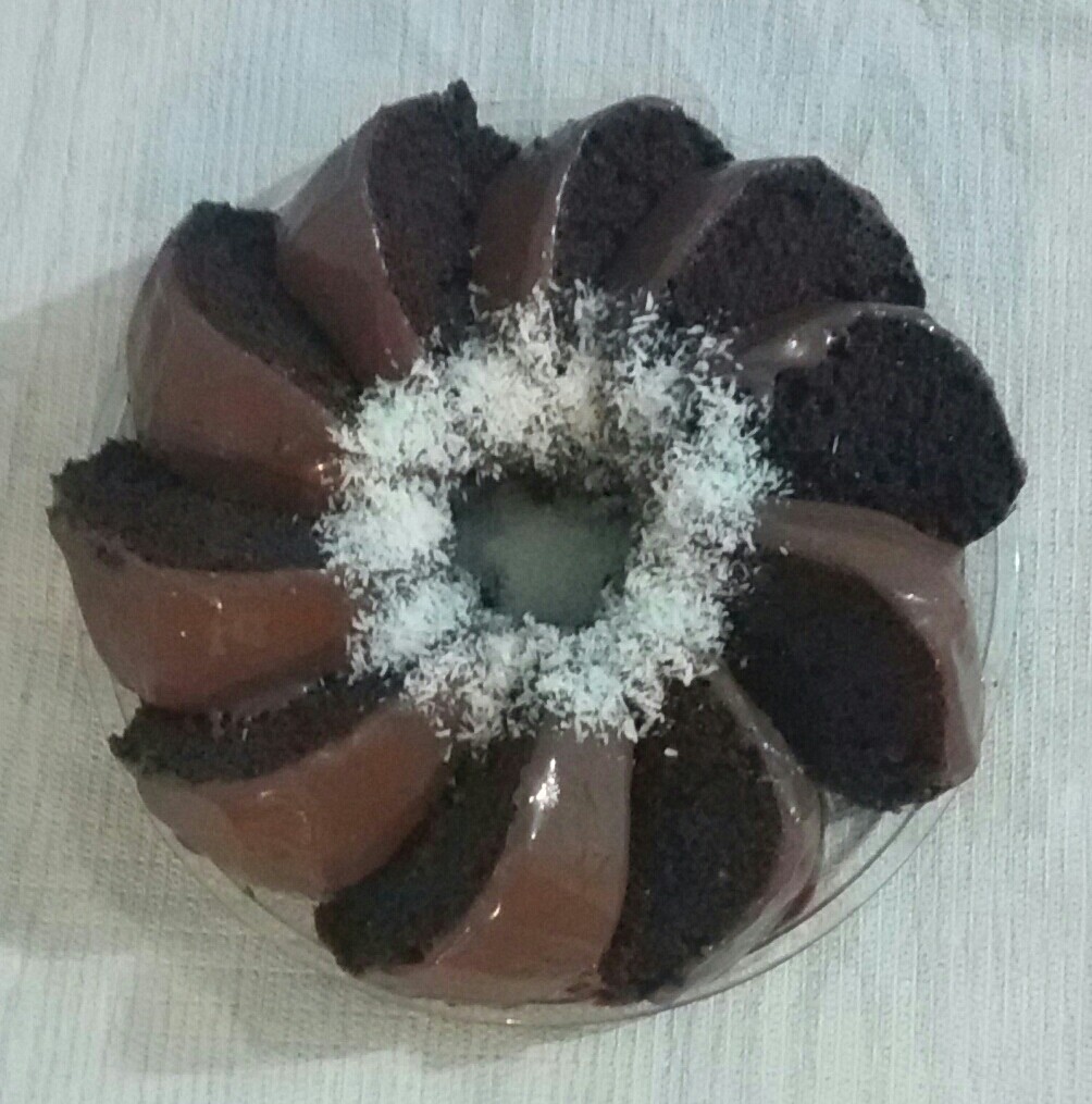 عکس کیک شکلاتی با روکش خامه شکلاتی