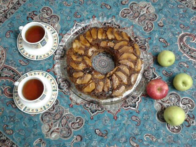 عکس کیک پای سیب کاراملی 