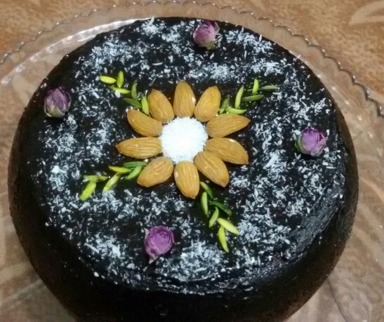 کیک شکلاتی با روکش گاناس