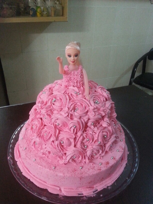 کیک تولد دخترم البته دوتا پختم