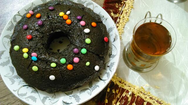 عکس سلام دوستای گلم
بفرمایید کیک خیس شکلاتی با چای داغ توی این هوای بارونی خیلی میچسبه