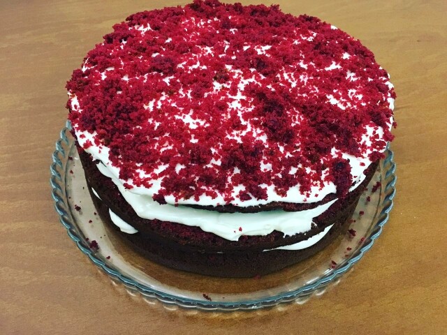 عکس کیک قرمز مخملی (red velvet cake)