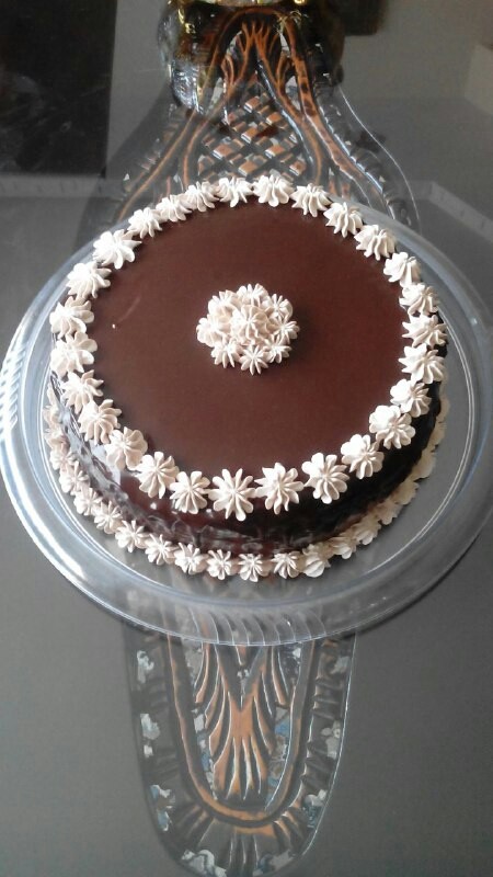 عکس کیک شیفون با  خامه شکلاتی وخامه
