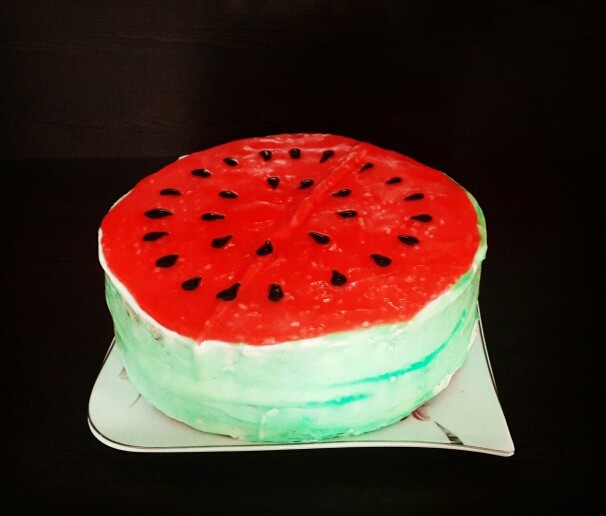 عکس کیک هندوانه با روکش بریلو