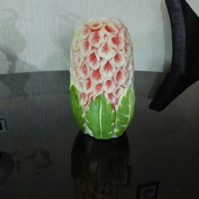 عکس حکاکی روی هندوانه