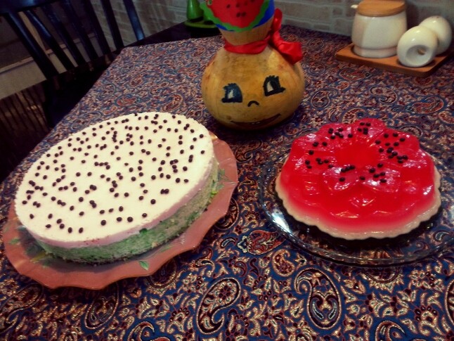 عکس چیز کیک و ژله هندونه ای برای شب یلدا