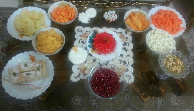 میز شب یلدا
