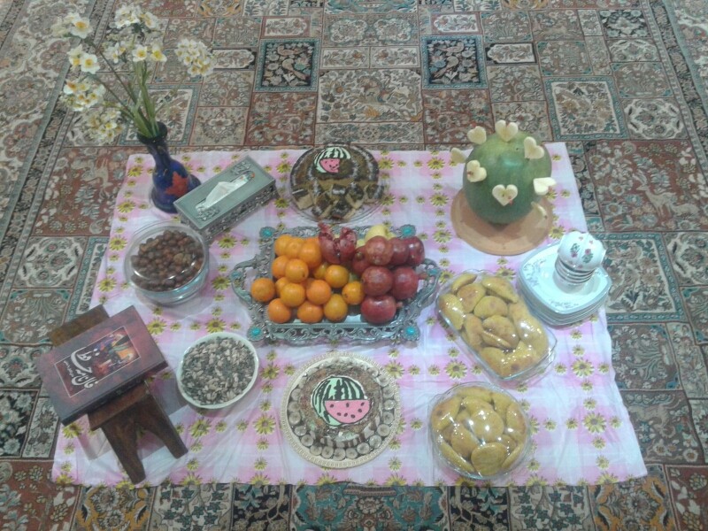 عکس اینم سفره شب یلدا..یلداتون مبارک دوستای پاپیونی