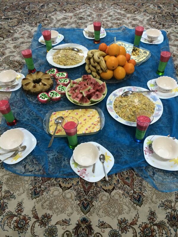 عکس سفره ی شب یلدا