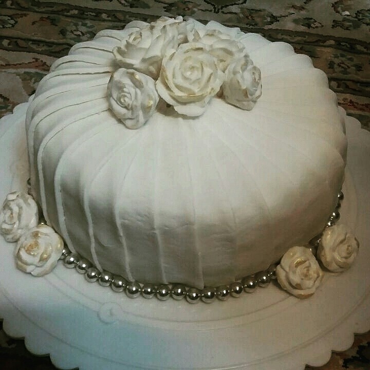 کیک عروسی با خمیر فوندانت