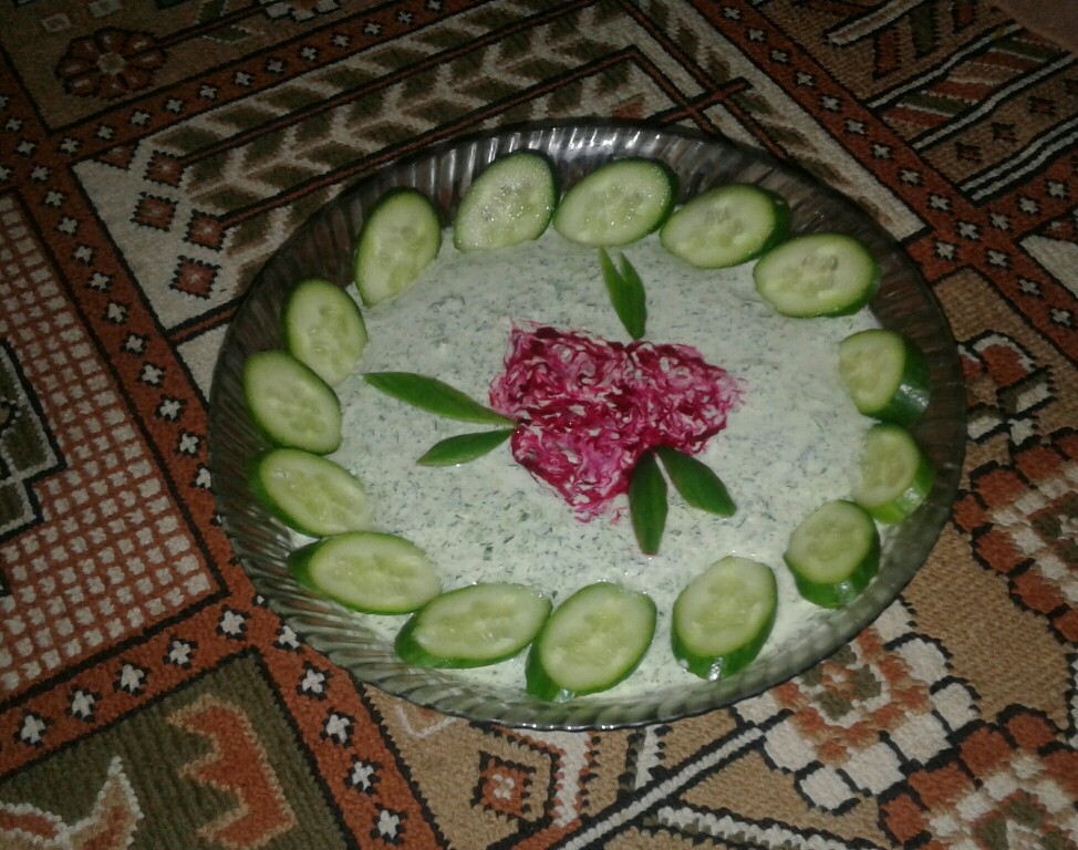 عکس خیارو ماست